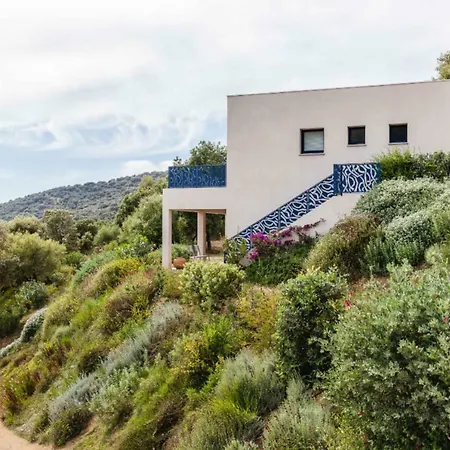 Rez-de-jardin Face A La Mer A Apartamento