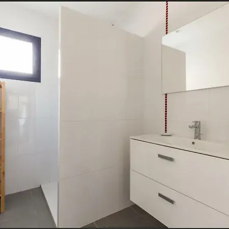 Rez-de-jardin Face A La Mer A Appartamento *